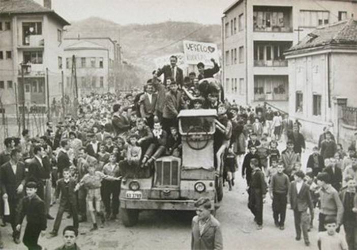 Слика 14: Регистарска таблица &bdquo;БХ&ldquo; у Тузли 1961. г.